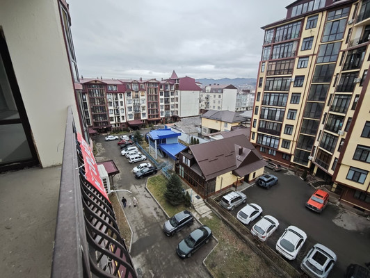 Продам двухкомнатную (2-комн.) квартиру, Ногмова ул, 7, Нальчик г