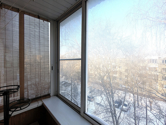 Продам двухкомнатную (2-комн.) квартиру, 50 лет Октября (Климовск мкр.) пр-кт, 19А, Подольск г