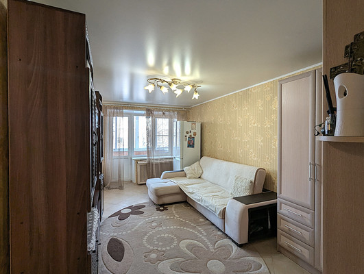 Продам двухкомнатную (2-комн.) квартиру, 50 лет Октября (Климовск мкр.) пр-кт, 19А, Подольск г