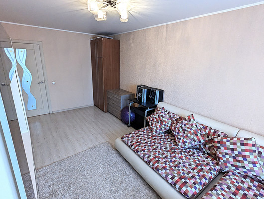 Продам двухкомнатную (2-комн.) квартиру, 50 лет Октября (Климовск мкр.) пр-кт, 19А, Подольск г