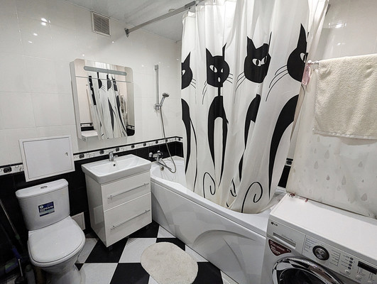 Продам двухкомнатную (2-комн.) квартиру, 50 лет Октября (Климовск мкр.) пр-кт, 19А, Подольск г