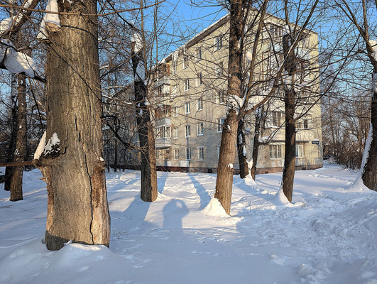 Продам двухкомнатную (2-комн.) квартиру, 50 лет Октября (Климовск мкр.) пр-кт, 19А, Подольск г