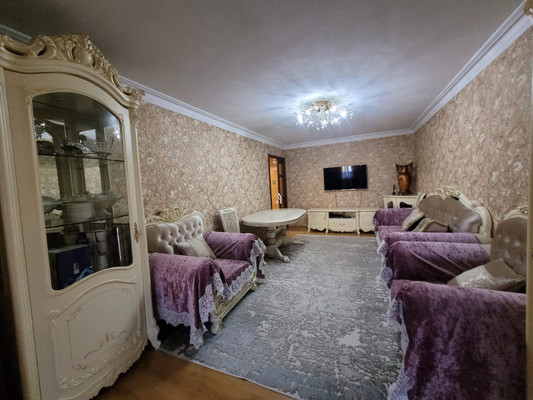 Продам трехкомнатную (3-комн.) квартиру, имени Гагарина Юрия Алексеевича ул, 10, Баксан г