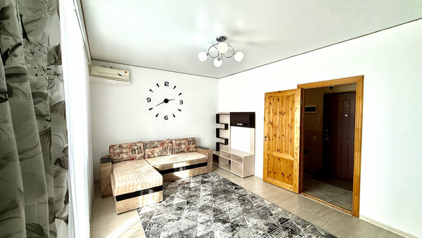 Сдам двухкомнатную (2-комн.) квартиру, Батурина ул, 91к84, Симферополь г