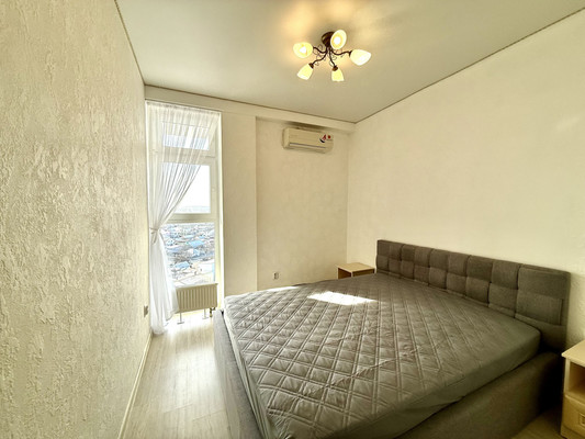 Сдам двухкомнатную (2-комн.) квартиру, Батурина ул, 91к84, Симферополь г