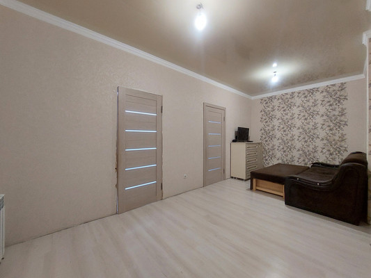 Продам двухкомнатную (2-комн.) квартиру, Эльбрусская ул, 19, Нальчик г