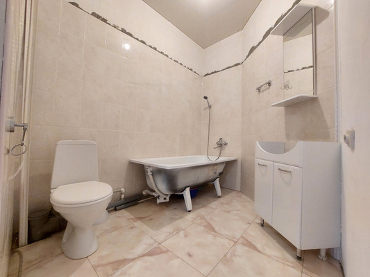 Продам двухкомнатную (2-комн.) квартиру, Эльбрусская ул, 19, Нальчик г