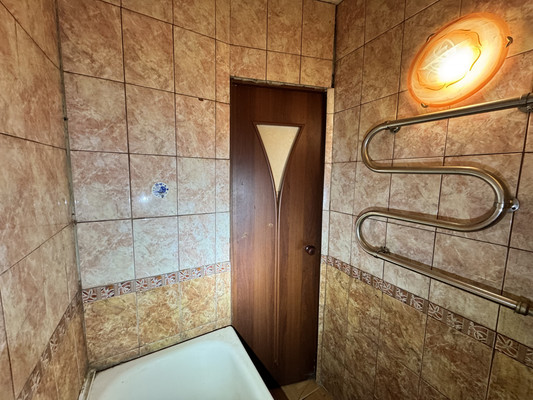 Продам трехкомнатную (3-комн.) квартиру, Свердлова ул, 17, Рошаль г