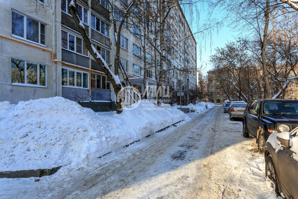 Продам двухкомнатную (2-комн.) квартиру, Судостроительная ул, 38к2, Москва г