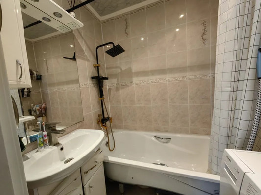 Продам двухкомнатную (2-комн.) квартиру, Мира пр-кт, 45, Волгодонск г