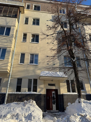 Продам трехкомнатную (3-комн.) квартиру, Усачёва ул, 29к7, Москва г