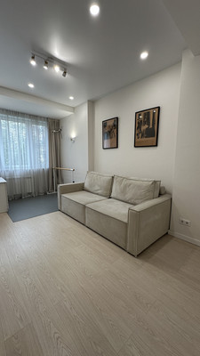 Продам трехкомнатную (3-комн.) квартиру, Усачёва ул, 29к7, Москва г