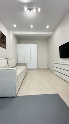 Продам трехкомнатную (3-комн.) квартиру, Усачёва ул, 29к7, Москва г