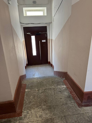 Продам трехкомнатную (3-комн.) квартиру, Усачёва ул, 29к7, Москва г