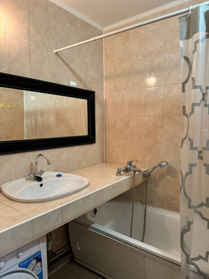 Продам однокомнатную (1-комн.) квартиру, Богатырский пр-кт, 39к2, Санкт-Петербург г