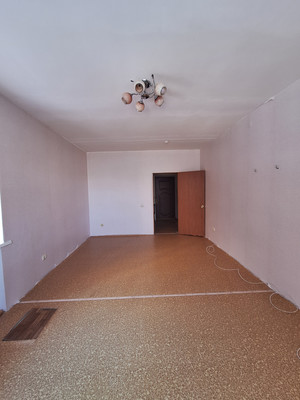 Продам трехкомнатную (3-комн.) квартиру, Октябрьское ш, 36, Волгодонск г