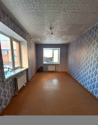 Продам трехкомнатную (3-комн.) квартиру, Октябрьское ш, 36, Волгодонск г