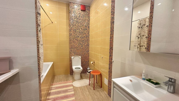 Продам многокомнатную квартиру, Троицкая ул, 107к13, Пучково д