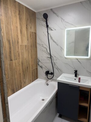 Продам двухкомнатную (2-комн.) квартиру, Планерная ул, 5к1, Москва г