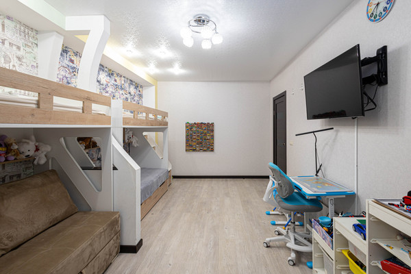 Продам двухкомнатную (2-комн.) квартиру, Самаровская ул, 1, Ханты-Мансийск г