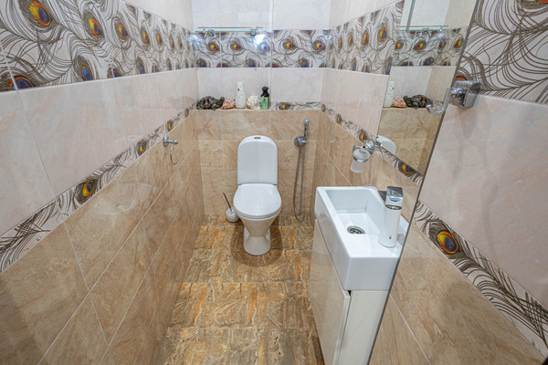 Продам двухкомнатную (2-комн.) квартиру, Самаровская ул, 1, Ханты-Мансийск г