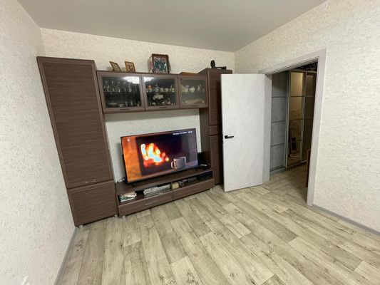 Продам двухкомнатную (2-комн.) квартиру, Шлюзовая ул, 8, Икша рп