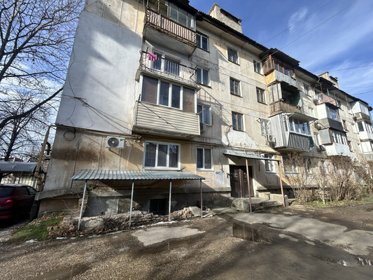 Продам двухкомнатную (2-комн.) квартиру, Студенческая ул, 14, Симферополь г