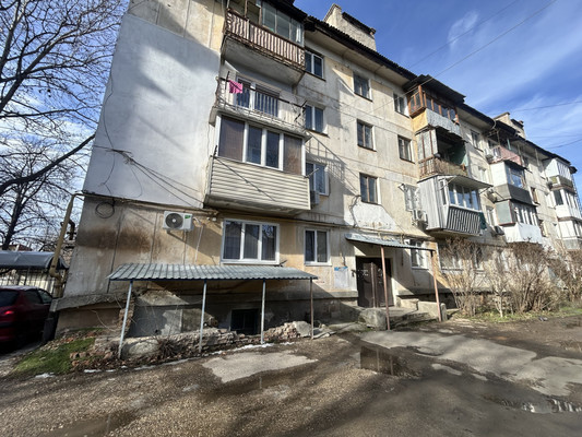 Продам двухкомнатную (2-комн.) квартиру, Студенческая ул, 14, Симферополь г