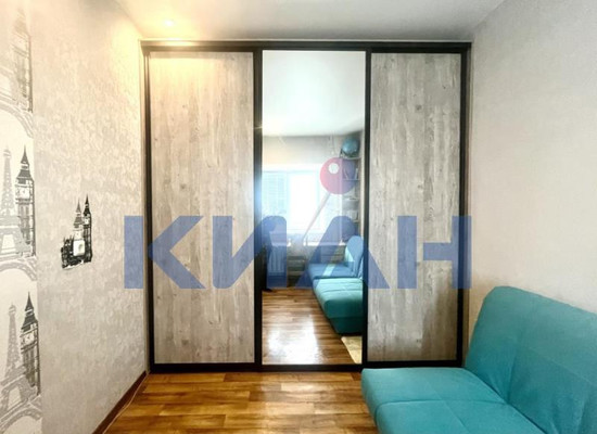 Продам двухкомнатную (2-комн.) квартиру, Почтовый пер, 7А, Емельяново пгт