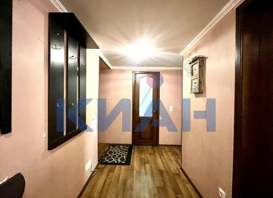 Продам двухкомнатную (2-комн.) квартиру, Почтовый пер, 7А, Емельяново пгт