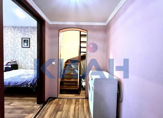 Продам двухкомнатную (2-комн.) квартиру, Почтовый пер, 7А, Емельяново пгт