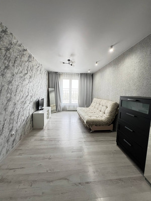 Продам однокомнатную (1-комн.) квартиру, Змеиногорский тракт, 82, Барнаул г