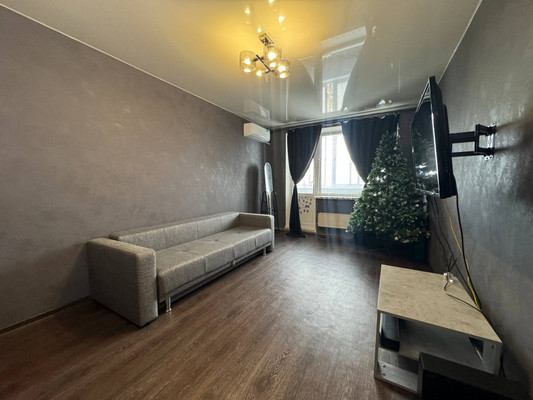 Продам однокомнатную (1-комн.) квартиру, Магистральное ш, 41к1, Комсомольск-на-Амуре г