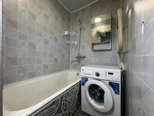 Продам однокомнатную (1-комн.) квартиру, Магистральное ш, 41к1, Комсомольск-на-Амуре г