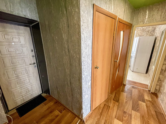 Продам двухкомнатную (2-комн.) квартиру, 2-й Микрорайон ул, 23, Эльбан рп