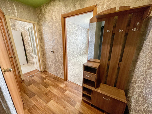 Продам двухкомнатную (2-комн.) квартиру, 2-й Микрорайон ул, 23, Эльбан рп