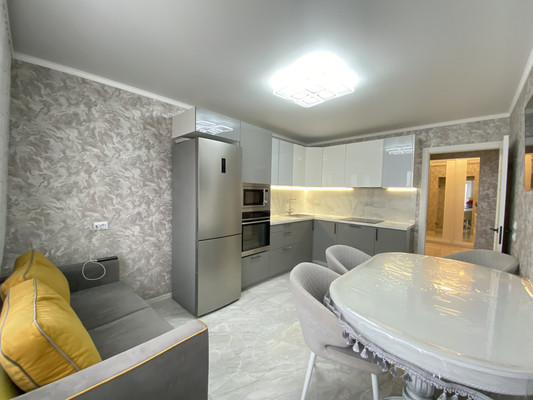 Продам двухкомнатную (2-комн.) квартиру, Висаитова ул, 10/9, Ростов-на-Дону г