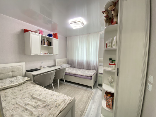 Продам двухкомнатную (2-комн.) квартиру, Висаитова ул, 10/9, Ростов-на-Дону г