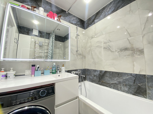 Продам двухкомнатную (2-комн.) квартиру, Висаитова ул, 10/9, Ростов-на-Дону г