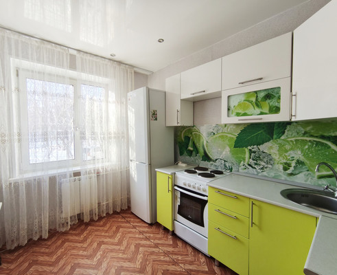 Продам однокомнатную (1-комн.) квартиру, Петрушина ул, 1, Красноярск г