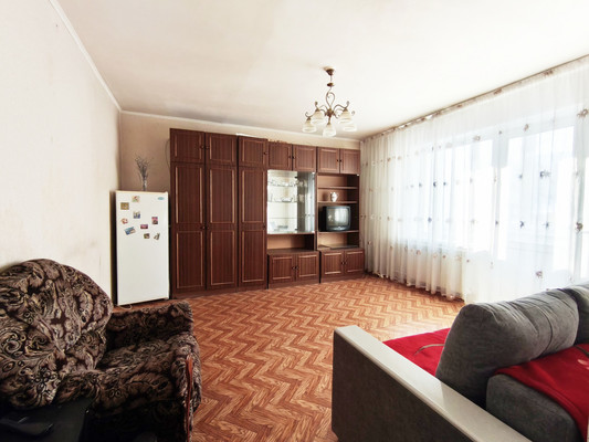 Продам однокомнатную (1-комн.) квартиру, Петрушина ул, 1, Красноярск г