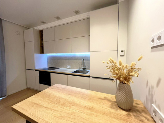 Продам двухкомнатную (2-комн.) квартиру, Куйбышева ул, 68а, Калининград г