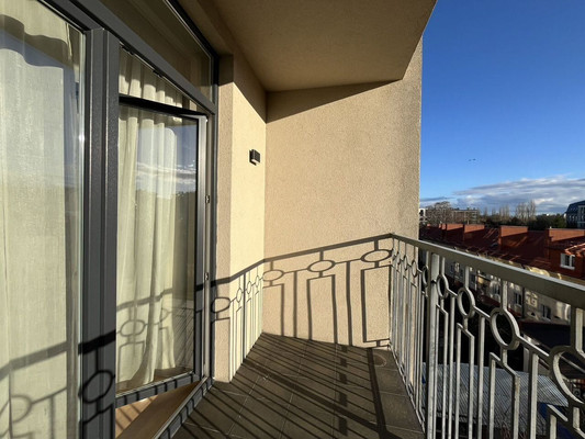 Продам двухкомнатную (2-комн.) квартиру, Куйбышева ул, 68а, Калининград г