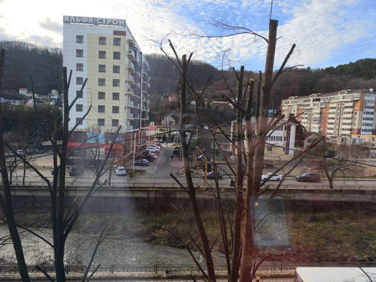 Продам трехкомнатную (3-комн.) квартиру, Фрунзе ул, 22, Туапсе г