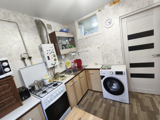 Продам трехкомнатную (3-комн.) квартиру, Фрунзе ул, 22, Туапсе г