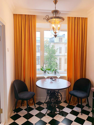 Продам трехкомнатную (3-комн.) квартиру, Никитский б-р, 17, Москва г