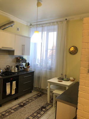 Продам двухкомнатную (2-комн.) квартиру, Большая Санкт-Петербургская ул, 29/1, Великий Новгород г