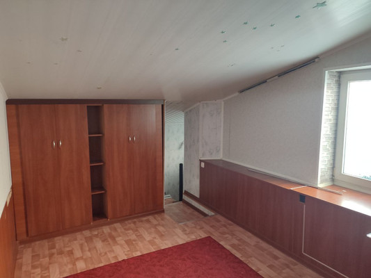 Продам трехкомнатную (3-комн.) квартиру, Козлова ул, 92, Симферополь г