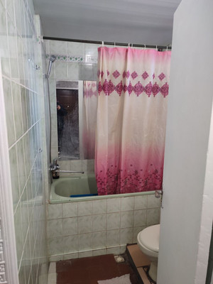 Продам трехкомнатную (3-комн.) квартиру, Козлова ул, 92, Симферополь г