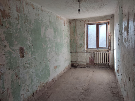 Продам трехкомнатную (3-комн.) квартиру, Беспалова ул, 106, Симферополь г